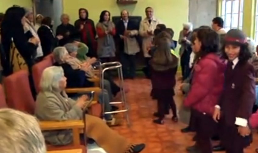 Visita dos alunos da QES ao Lar de Idosas de Carnide