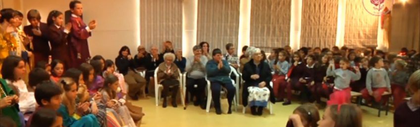 Visita das idosas do Lar Carnide da Confraria de S. Vicente de Paulo à QES  em Dezembro de 2013